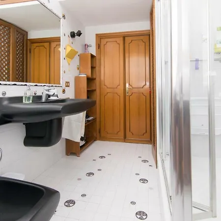 Mirella Fine Living البندقية